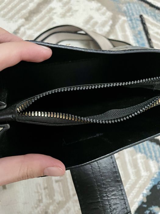 Ayollar uchun charm sumka — ishlatilgan, yaxshi holatda