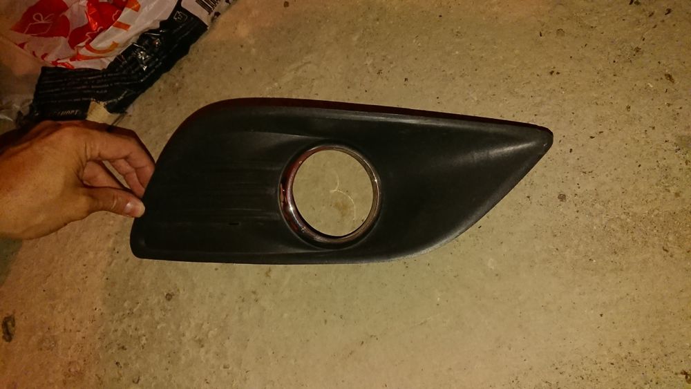 Предна дясна решетка за халоген Ford Focus 2008-2011г.