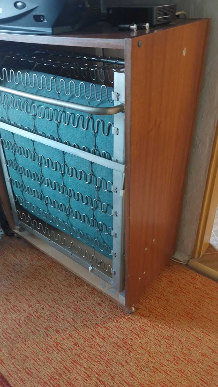 Сгъваемо легло на пружина