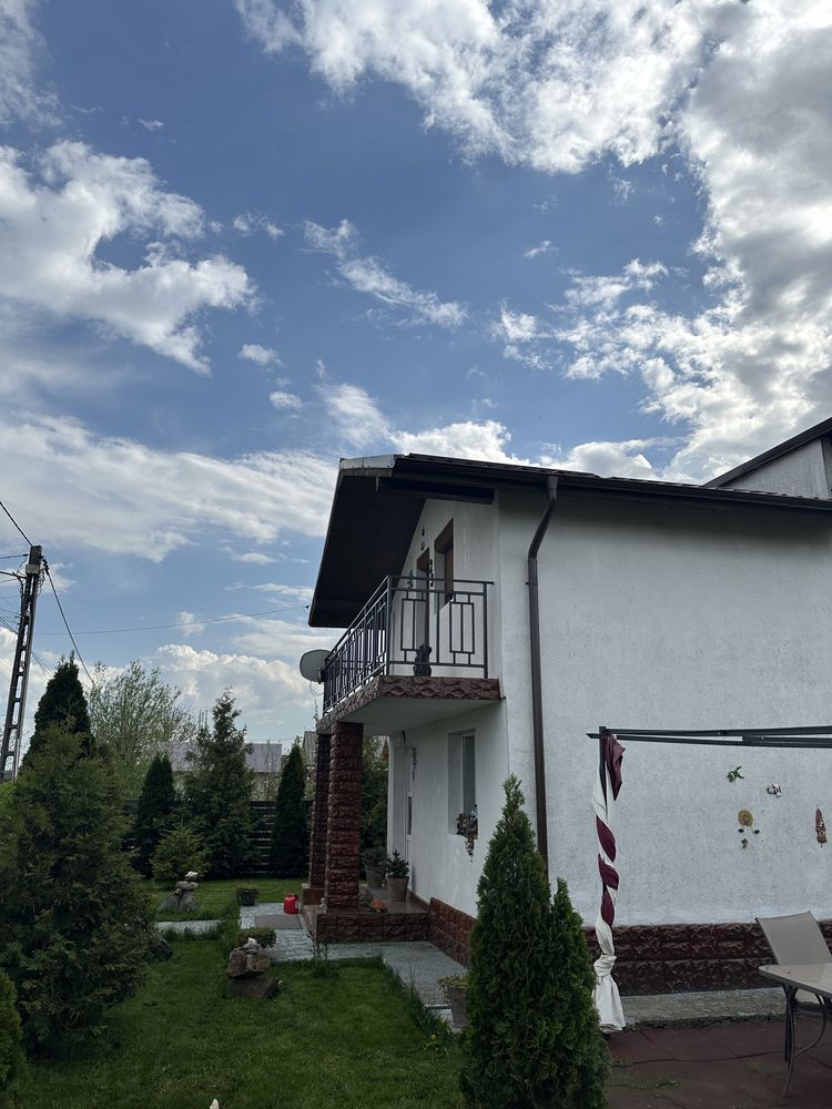 Vand casa Siretu , com Saucesti