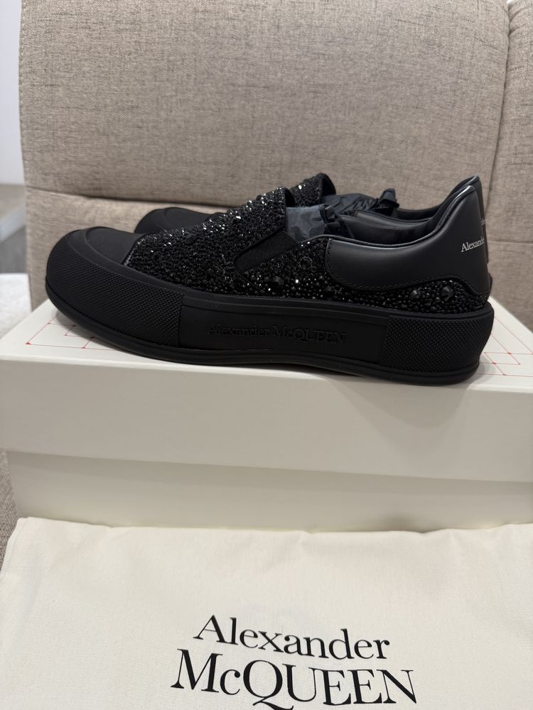Alexander McQueen slip-on sneakers, Noi, originali, marime 40