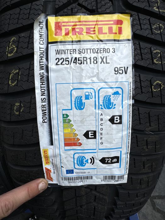 225/45/18 Pirelli Winter Sottozero 3 M+S