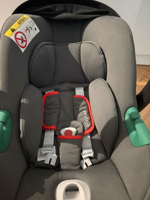 Продавам бебешко кошче за кола Cybex