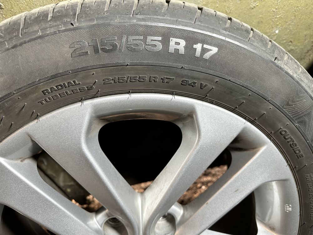 Продам комплект 215/55/R17