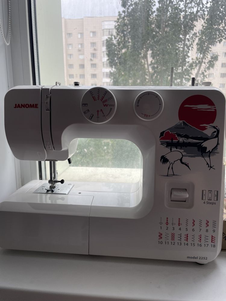 Продам новую швейную машину