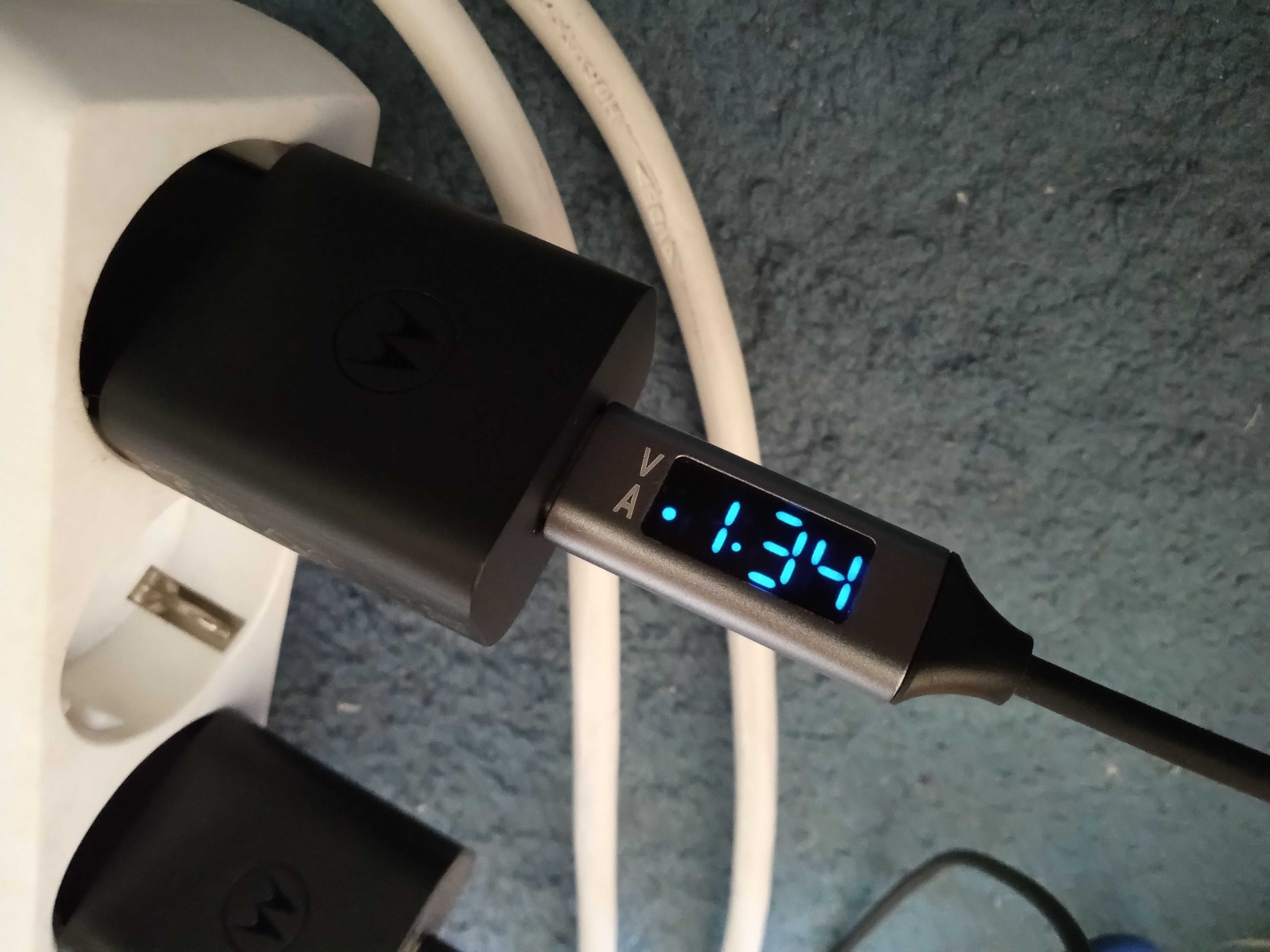 Cablu incarcare telefon Android iPhone masurare wattmetru ampermetru