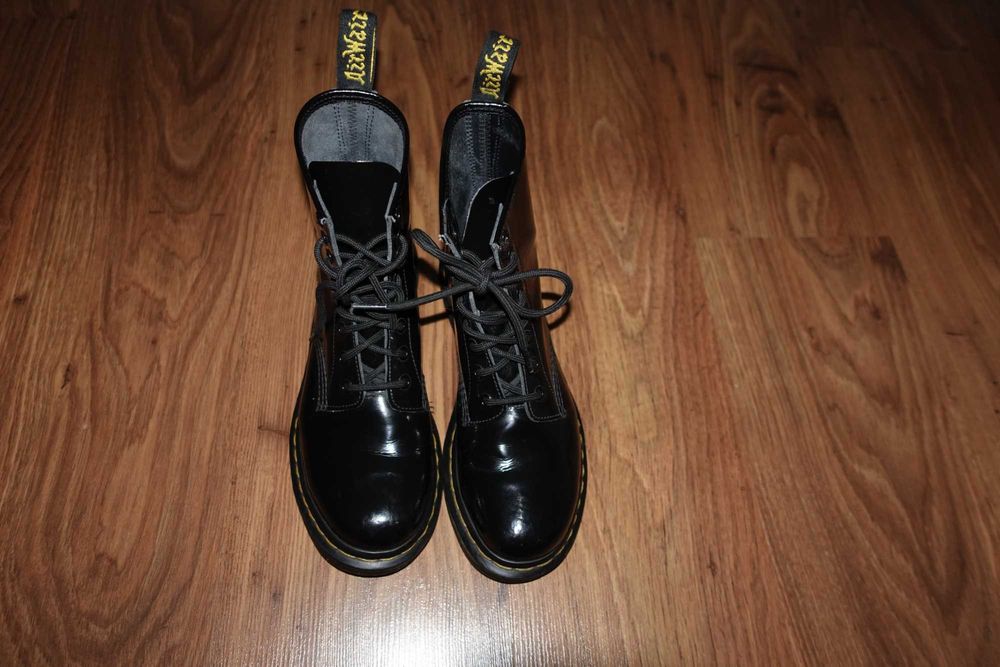 Ghete Dr. Martens 1460, Negre, Marimea 39, Stare foarte buna