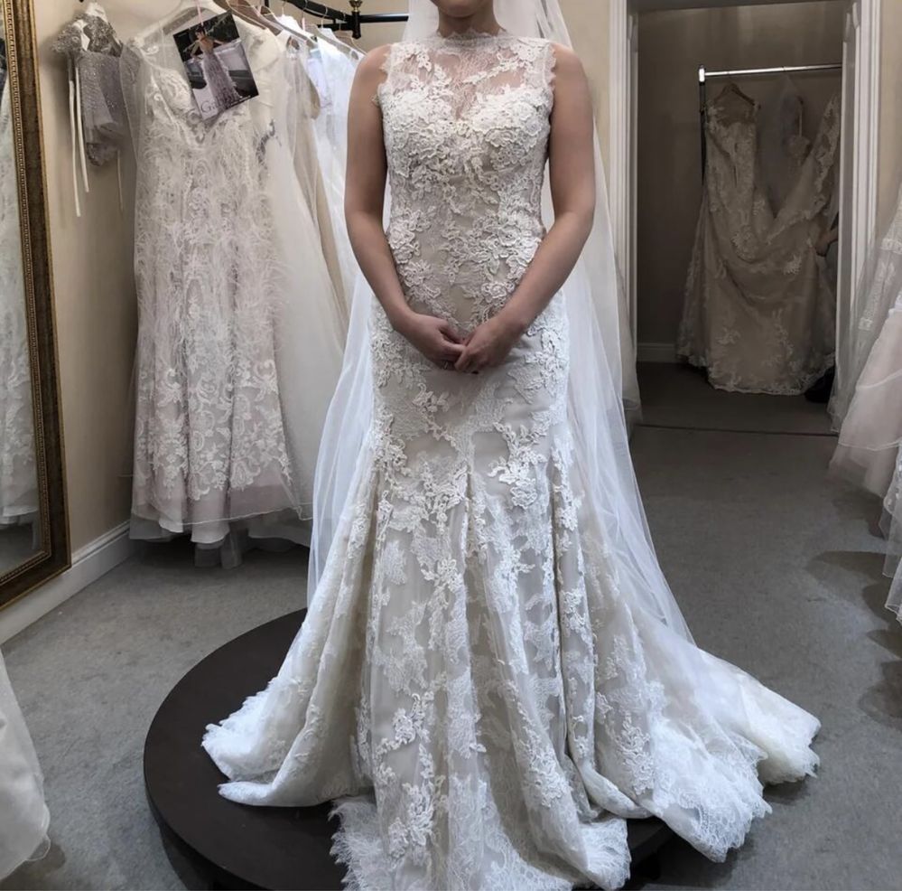 Свадебное платье от Pronovias