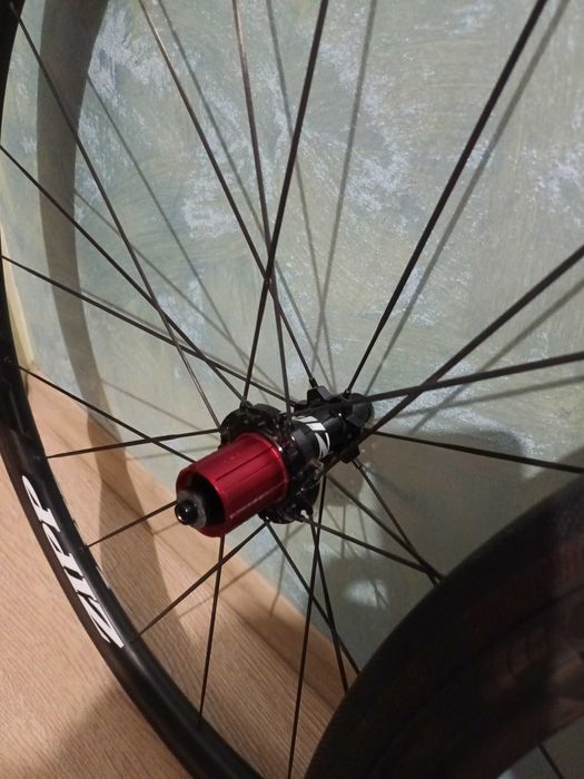 Карбонови капли - УЛТРА ЛЕКИ 980 гр. тегло за двете общо!!!