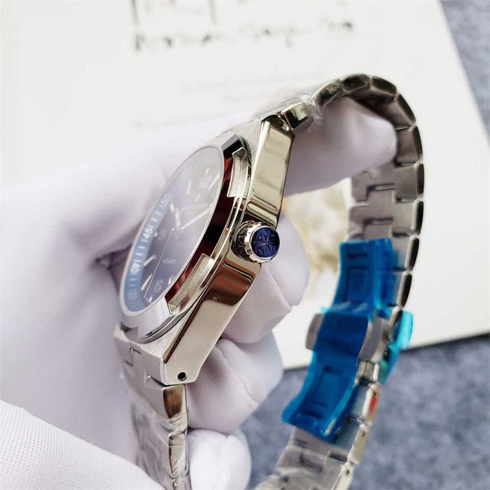 Vacheron Constantin Overseas с автоматичен механизъм