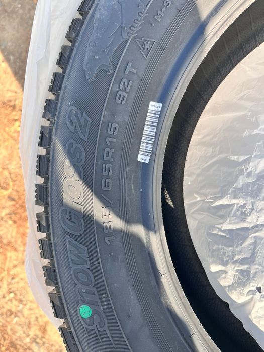Зимние шины новые 185/65R15