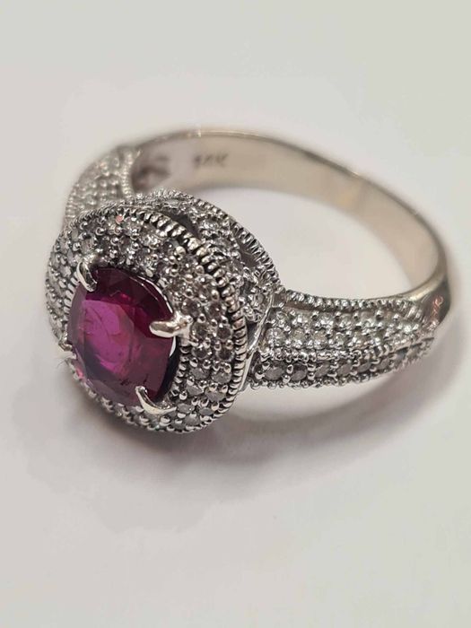 Inel din aur alb 14k, cu rubin natural si diamante naturale, IAU780