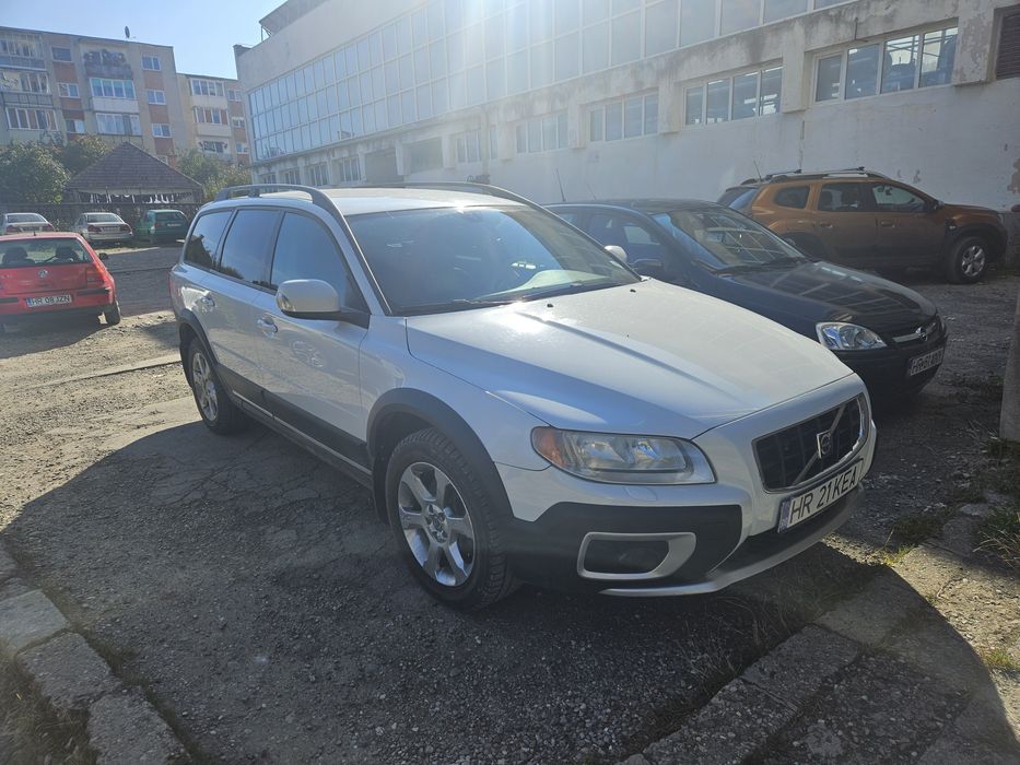 Volvo XC70 2.4 D5 - vând sau schimb cu 4x4 benzină