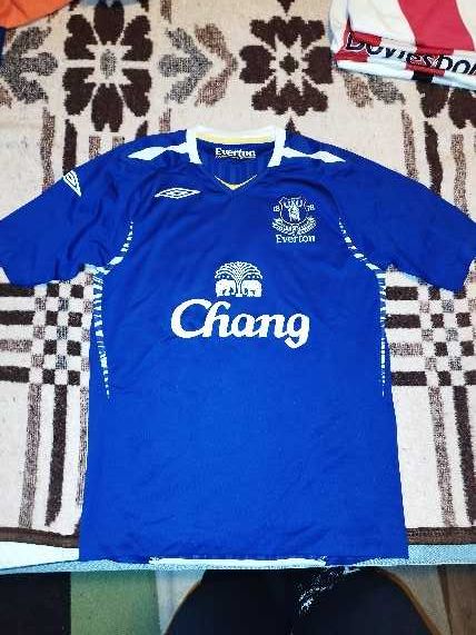 tricou everton umbro marimea S de colectie