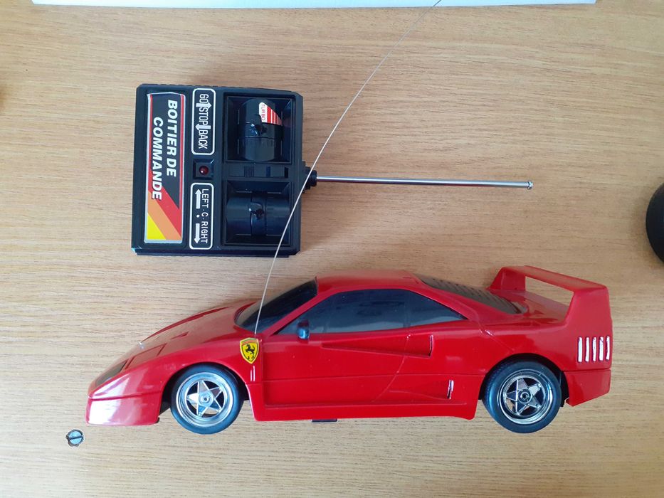 Masinuta Ferrari din anii 90, full RC