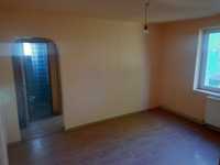 Vand apartament,2 camere, etaj 1