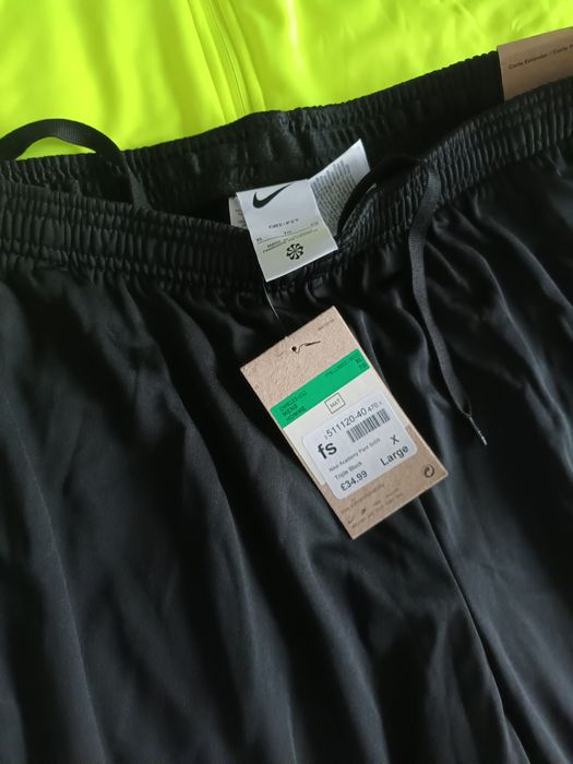 Нов анцунг на Nike и горнище на Hummel