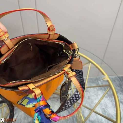 Geanta de mana dama Louis Vuitton 635-87-1