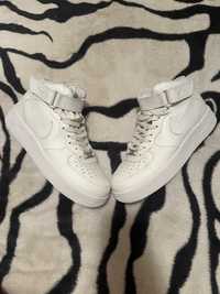 Airforce1 Triple White mid high 41