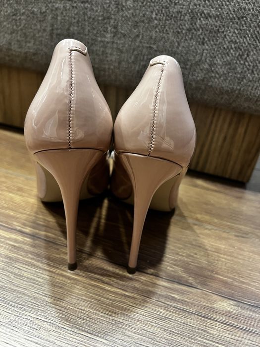 Обувки с ток Steve Madden