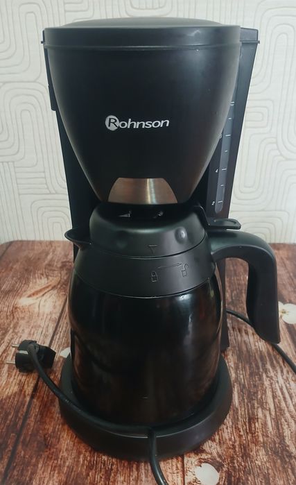 Cafetieră Rohnson cu cană termos