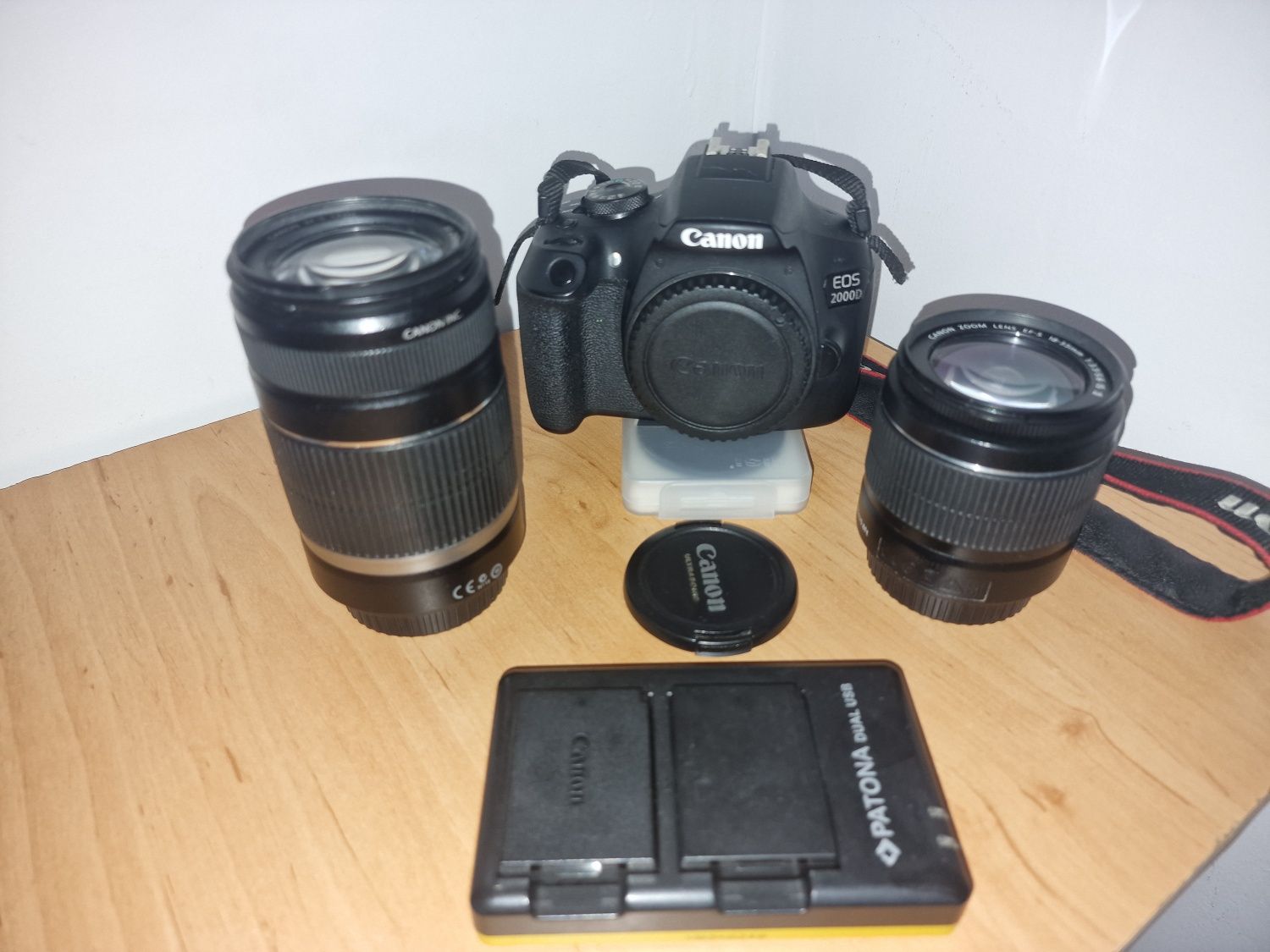 Aparat foto Canon 2000D 2 obiective 18-55mm kit + 55-250mm canon