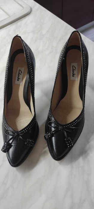 Чисто нови обувки на Clarks 37 номер