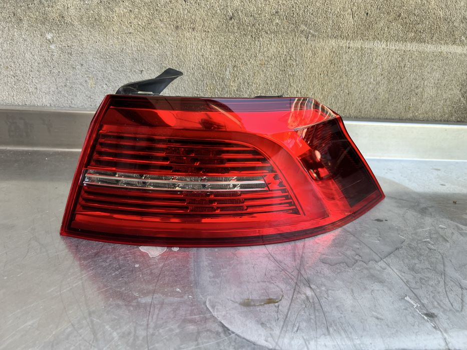 Stop dreapta pe aripa full led matrix Vw Passat B8 nfl sedan limuzina