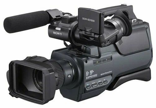 Продам Видеокамеру SD-1000