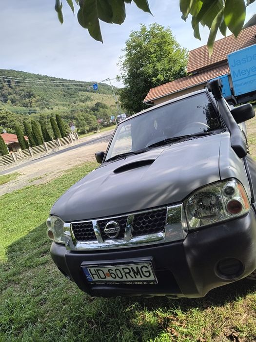 Nissan navara d22