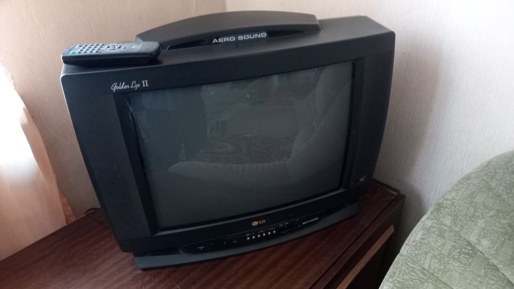 Телевизор lg-2 шт. Диоганаль 51 см.