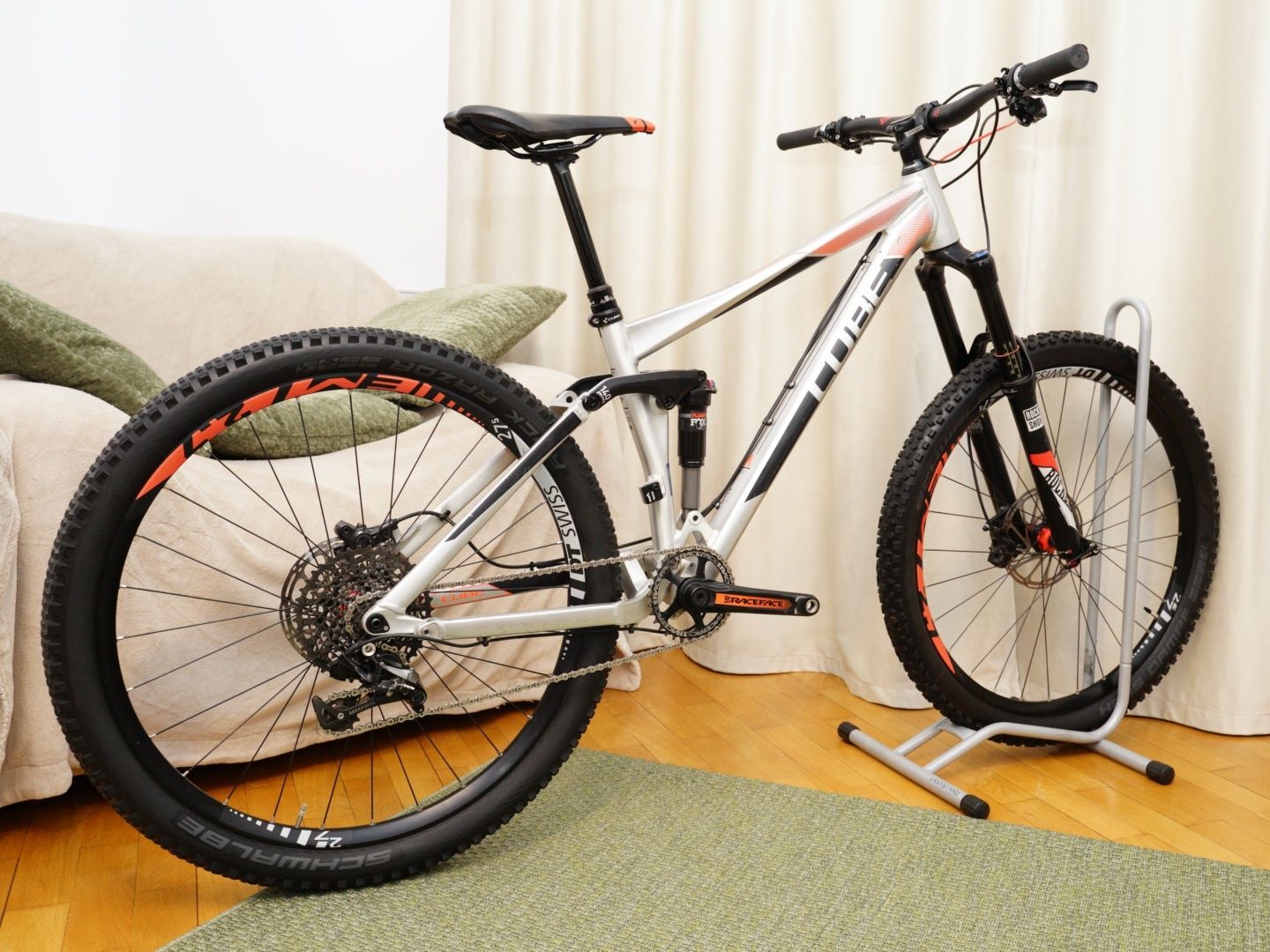 Bicicleta full suspension Cube Stereo HPA