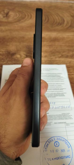 Продавам нов oneplus nord CE5