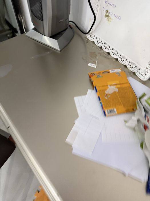 Vand masa de toaleta cu taburete