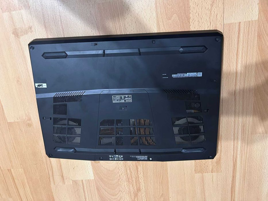 Laptop MSI model GP76 Leopard 10UG
