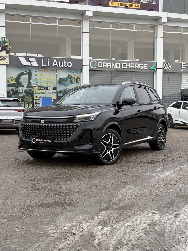 Donfeng fengon E 508 sotuvda tayyor