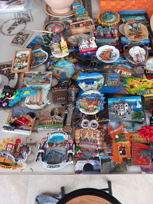 Vand colecție de magneti