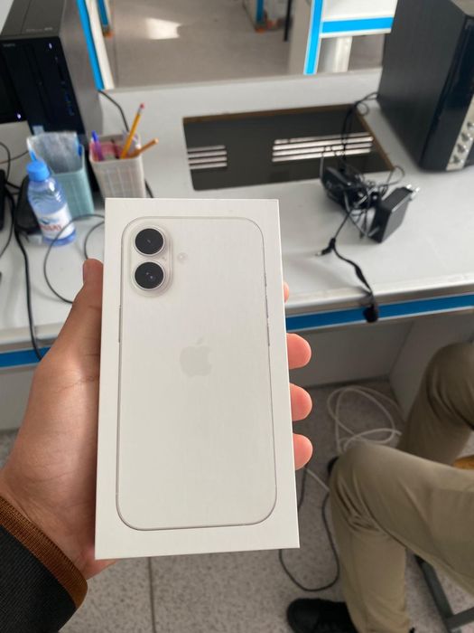 Iphone 16 почти новый