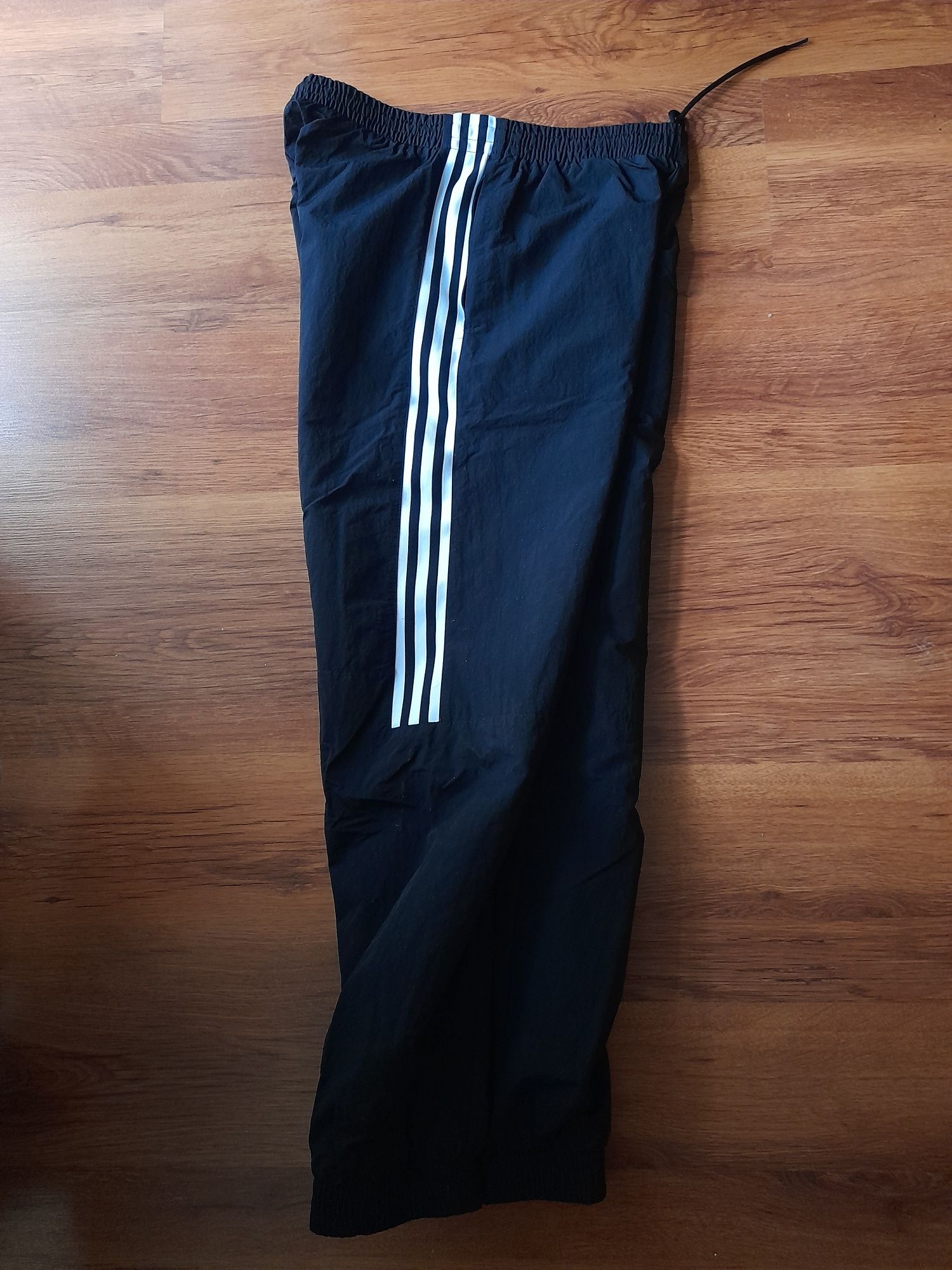 Adidas Originals мъжко долнище M размер.