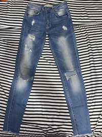 Blugi skinny Bershka rupti 34