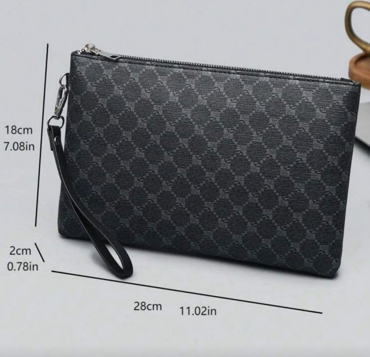 Черна мъжка чантичка с луксозен дизайн