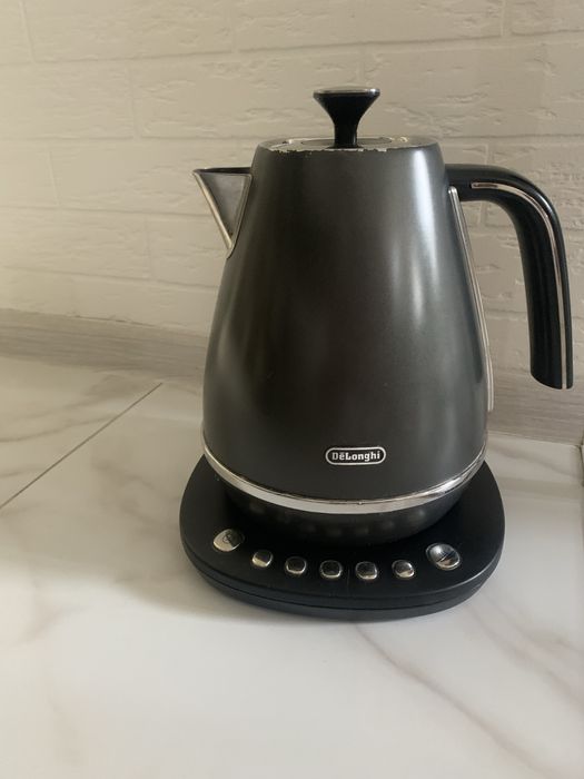 Продаю чайник DeLonghi
