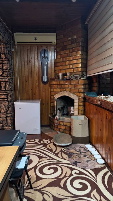 Продается квартира 4х-комн/4/9 Спутник 16, 94 м² Срочно