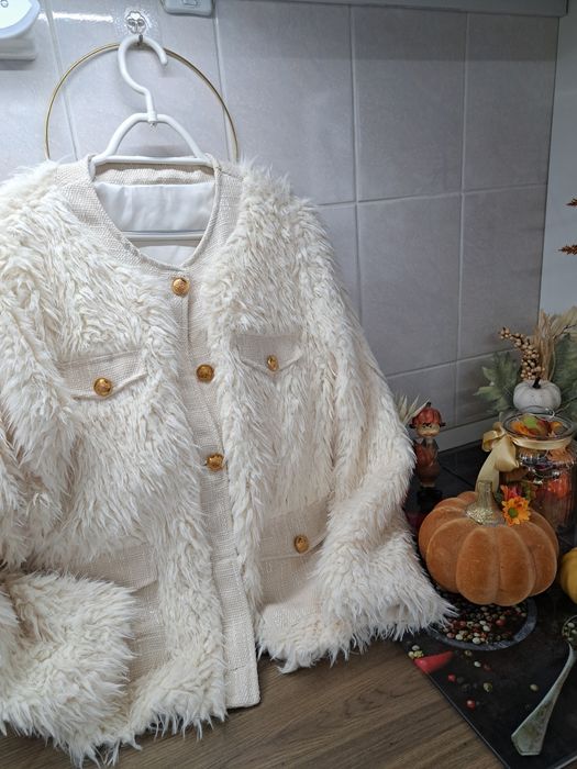 Blanita moderna si eleganta pt primavara -toamna mas L