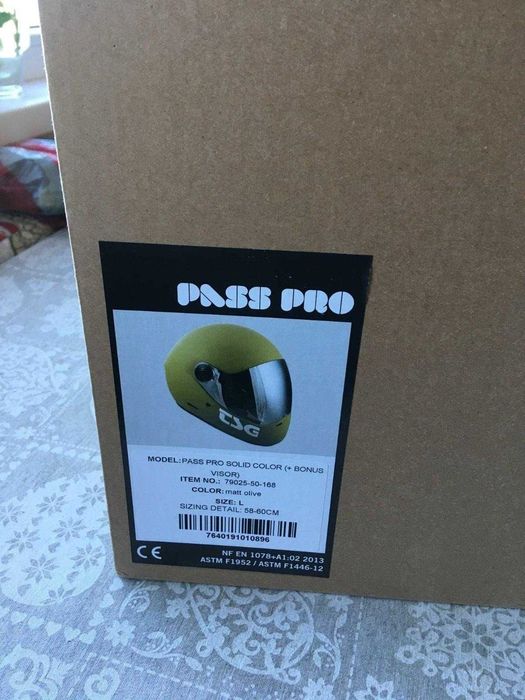 TSG Pass Pro Matt Olive Каска (Размер L)