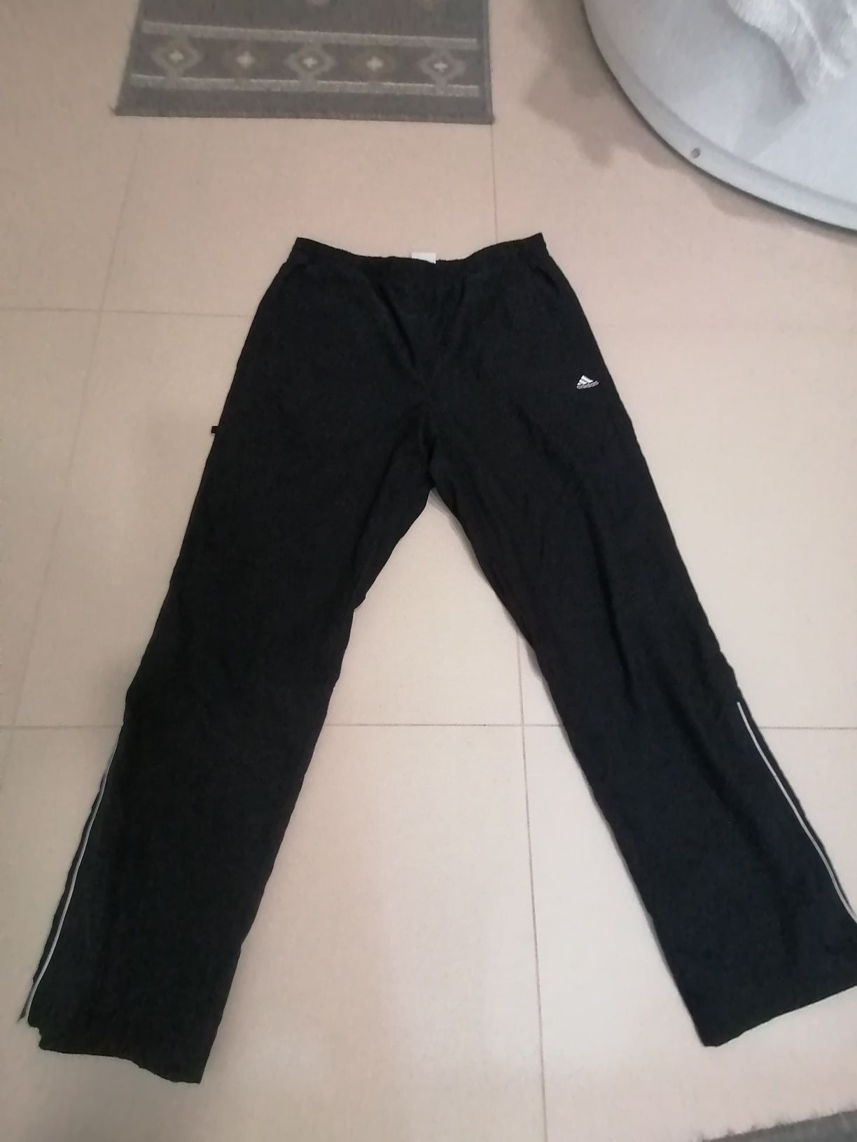 Pantaloni adidas barbati