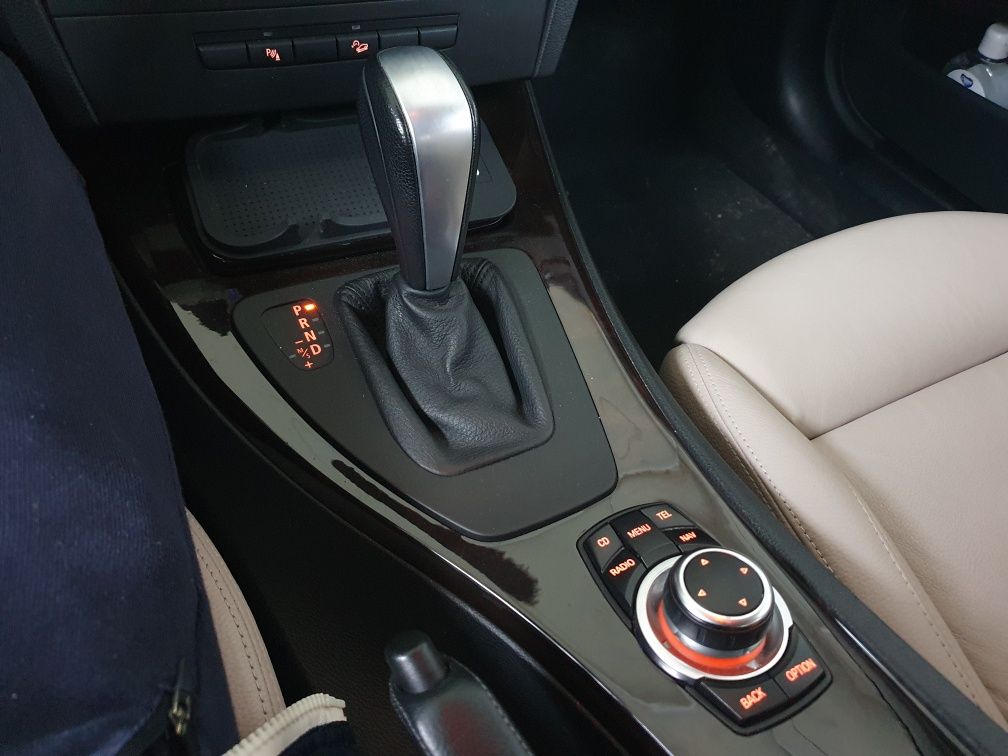Vând BMW 330D XDrive Edition Exclusiv