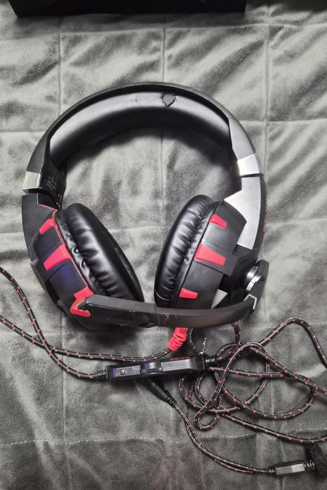 Casti profesionale gaming cu microfon