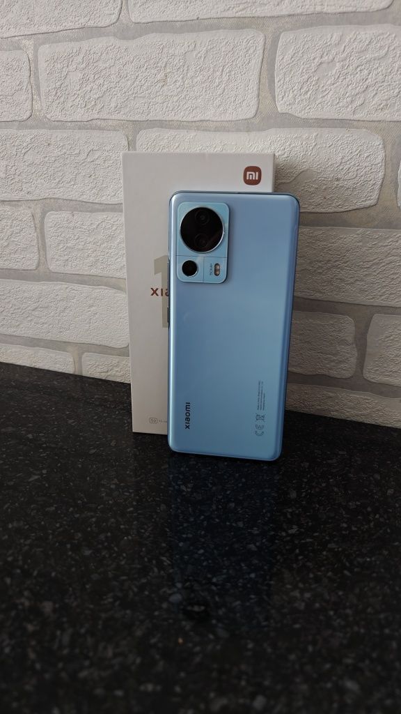 Продается телефон "Xiaomi 13 lite"