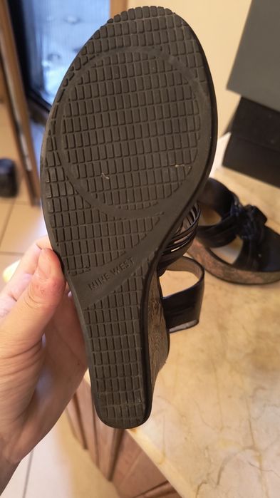 Sandale negre Nine West din piele naturala